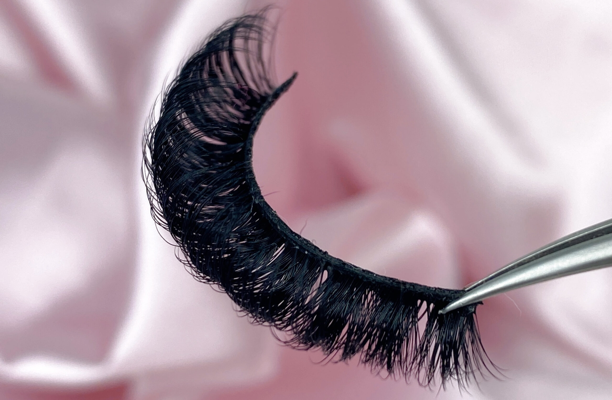 What Are Cluster Lashes Extensions